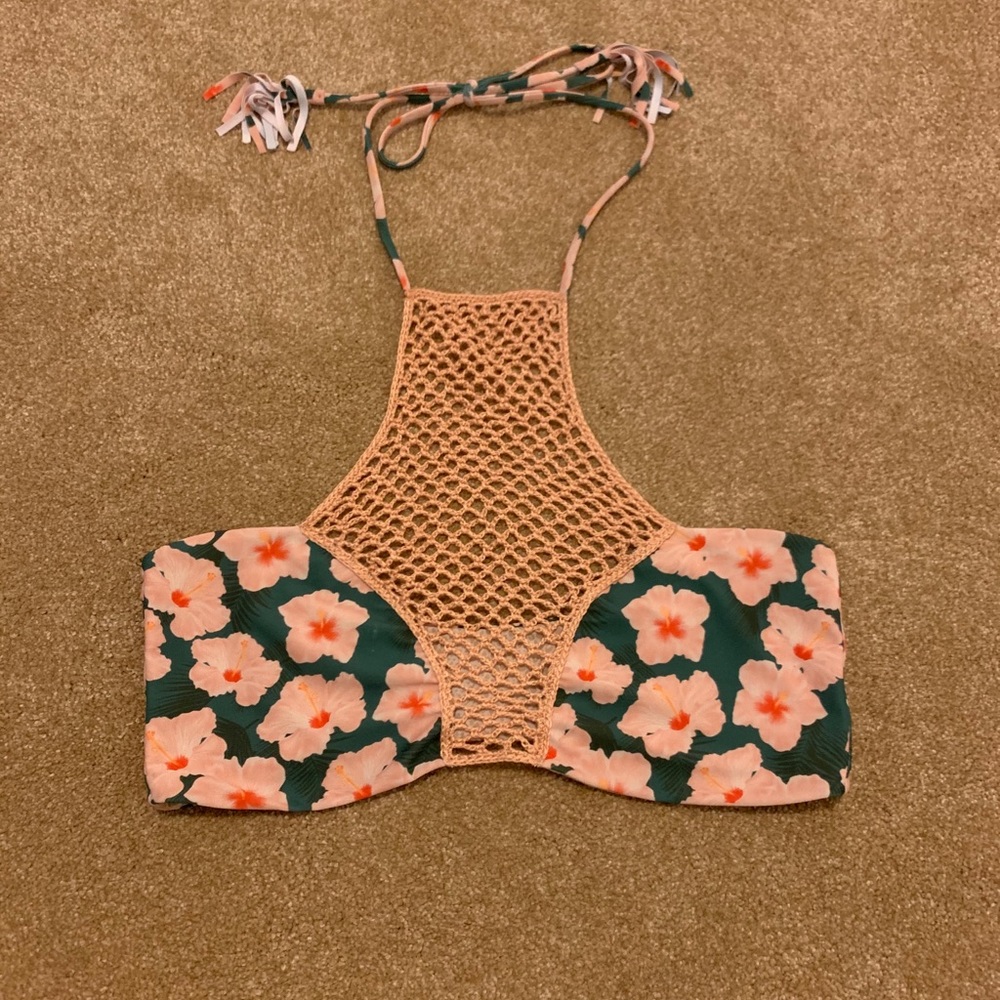 Acacia Mahalo XL Panama top